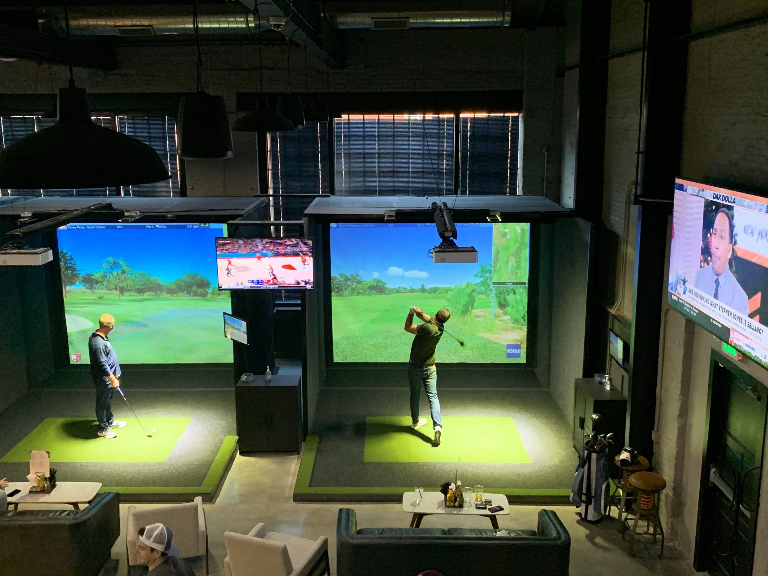 Five Iron Golf Offers Sports Bar And Simulator Games Near Little Italy 